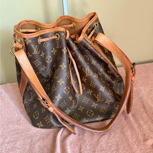 Louis Vuitton Petit Noe Bucket  Bag